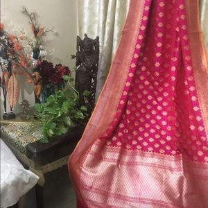 Bridal pink pure silk saree with dual tone zari